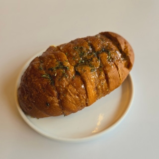 크림치즈갈릭소금빵